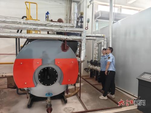 東臨新區(qū)市場(chǎng)監(jiān)管局開展節(jié)前特種設(shè)備安全生產(chǎn)檢查 圖 信息安全設(shè)備制造